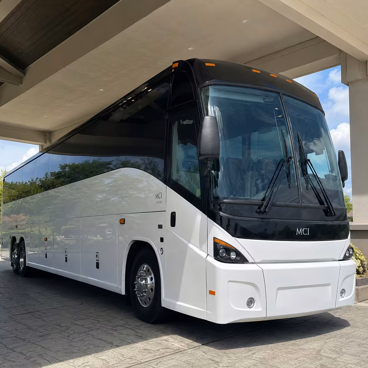tustin charter bus rental fleet