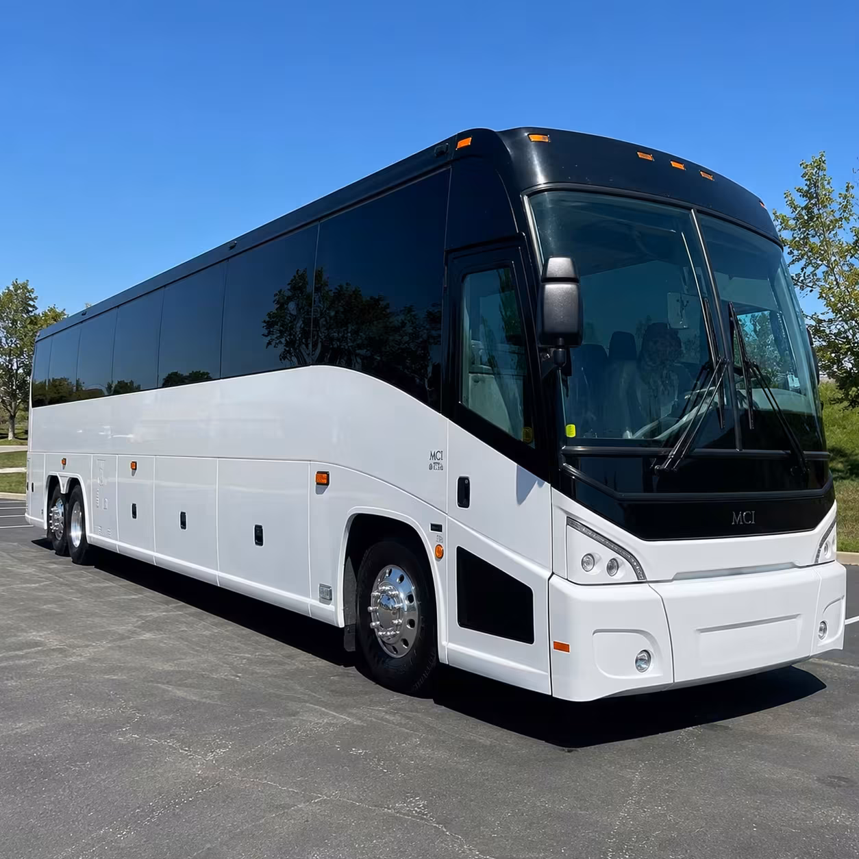 tustin employee shuttle buses along the sr 55 and i 5 corridors
